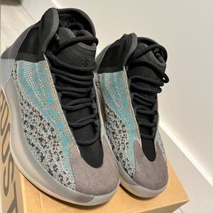 Adidas Yeezy QNTM Sea Teal Size 5.5